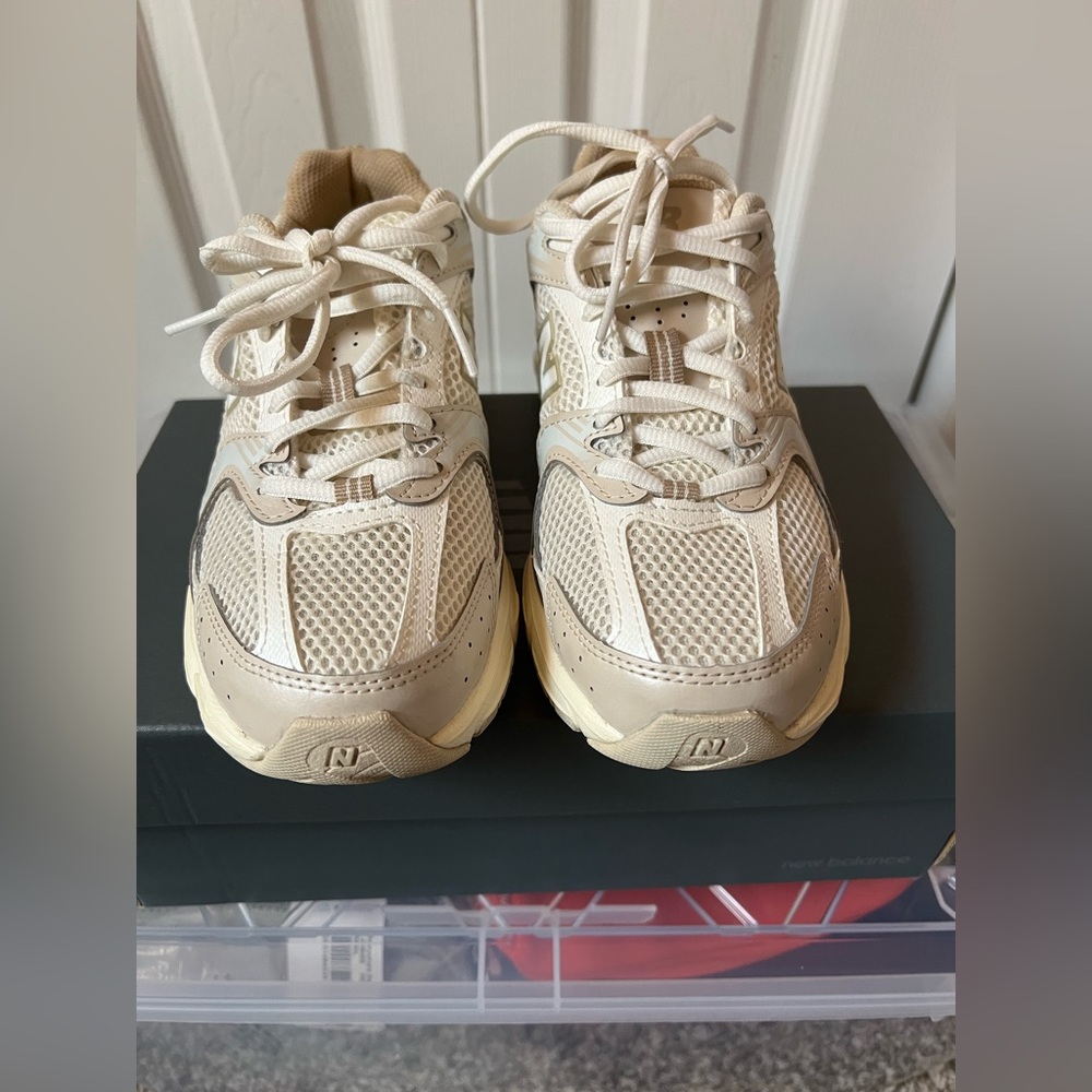 New Balance 530 Beige